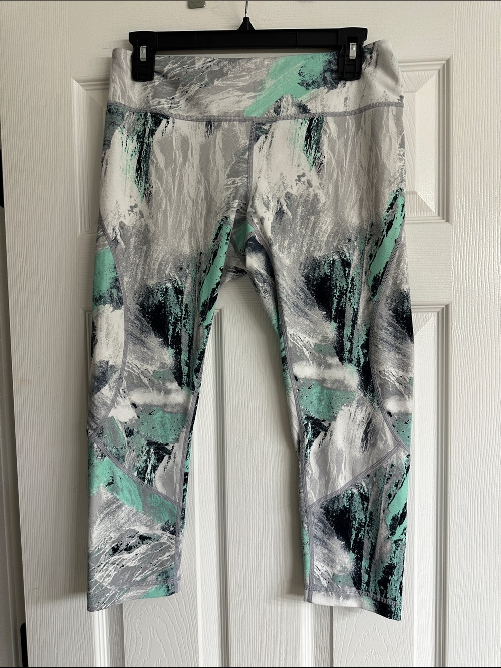 Zella Mint Marble Print Capri Leggings